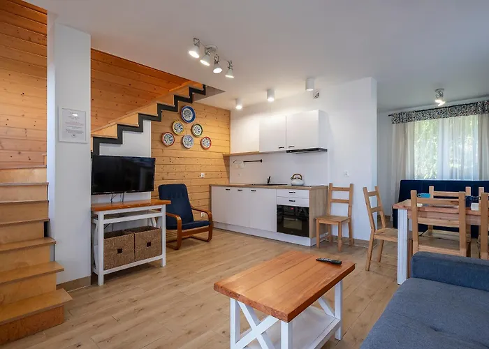 4 Pory Roku Rum i privatbostad Nadole (Pomerania)